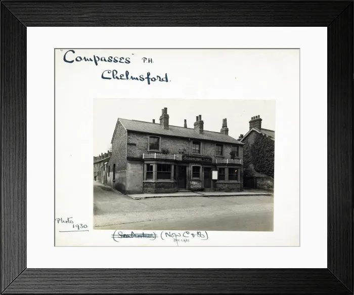 Framed Print : Photograph of Compasses PH, Chelmsford (Old), Essex Framed Print : Photograph of Compasses PH, Chelmsford (Old), Essex