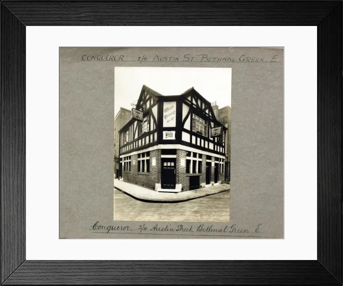 Framed Print : Photograph of Conqueror PH, Bethnal Green, London Framed Print : Photograph of Conqueror PH, Bethnal Green, London