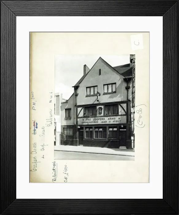 Framed Print : Photograph of Coopers Arms, Kilburn, London Framed Print : Photograph of Coopers Arms, Kilburn, London