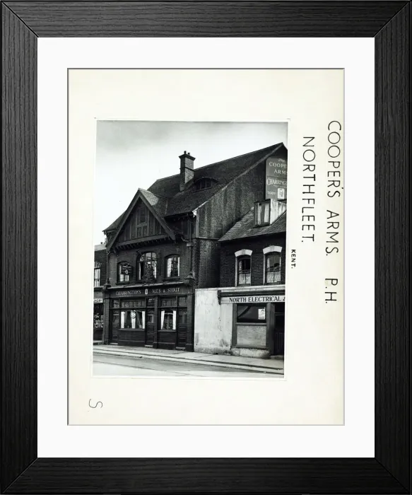 Framed Print : Photograph of Coopers Arms, Northfleet, Kent Framed Print : Photograph of Coopers Arms, Northfleet, Kent