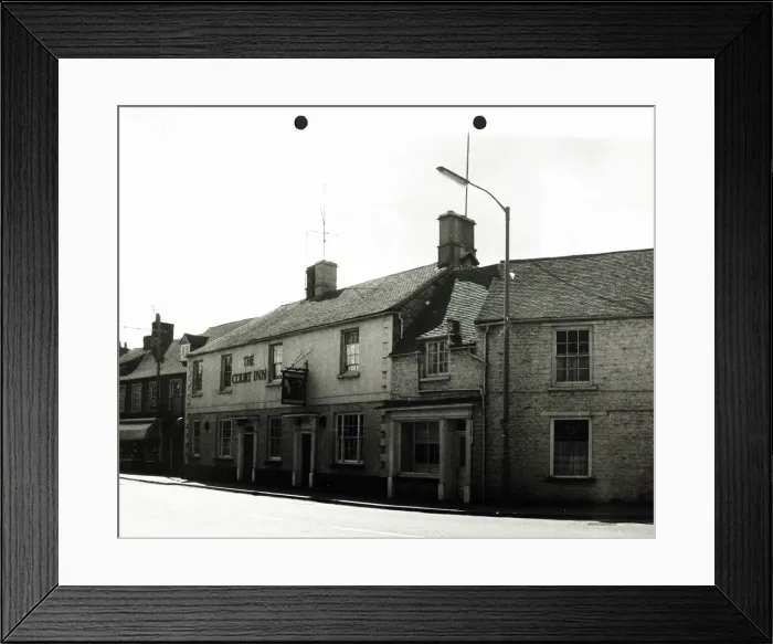 Framed Print : Photograph of Court Inn, Witney, Oxfordshire Framed Print : Photograph of Court Inn, Witney, Oxfordshire