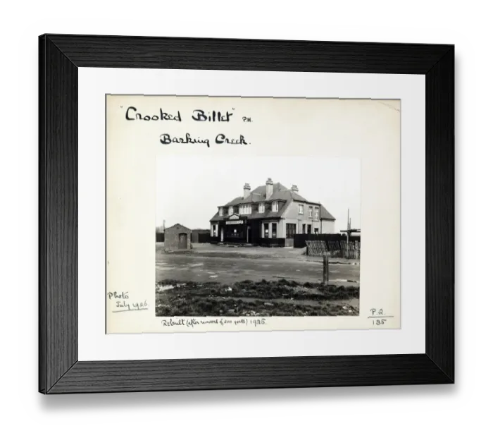 Framed Print : Photograph of Crooked Billet PH, Barking Creek, Essex Framed Print : Photograph of Crooked Billet PH, Barking Creek, Essex