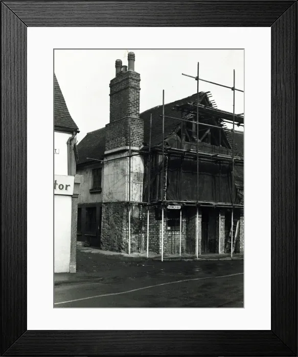 Framed Print : Photograph of Cross Keys PH, Dagenham (Old), Essex Framed Print : Photograph of Cross Keys PH, Dagenham (Old), Essex