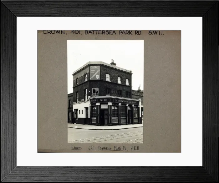 Framed Print : Photograph of Crown PH, Battersea, London Framed Print : Photograph of Crown PH, Battersea, London