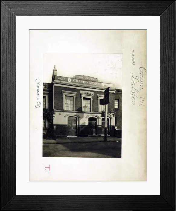 Framed Print : Photograph of Crown PH, Dalston, London Framed Print : Photograph of Crown PH, Dalston, London