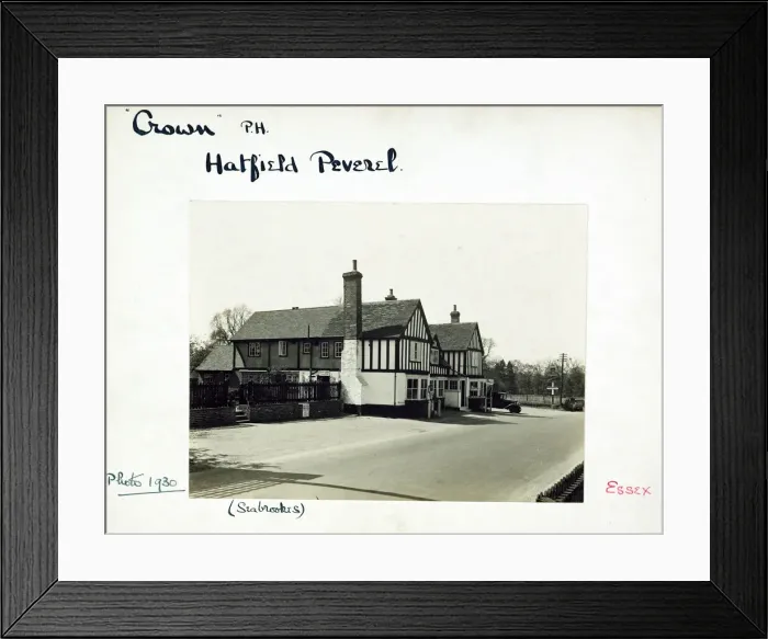 Framed Print : Photograph of Crown PH, Hatfield Peverel, Essex Framed Print : Photograph of Crown PH, Hatfield Peverel, Essex