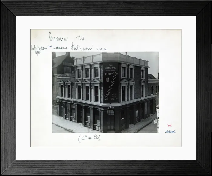 Framed Print : Photograph of Crown PH, Fulham, London Framed Print : Photograph of Crown PH, Fulham, London
