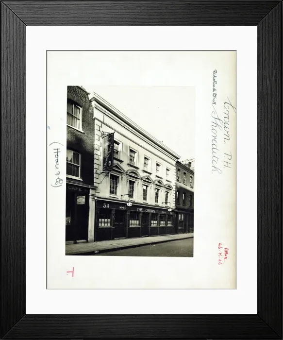 Framed Print : Photograph of Crown PH, Shoreditch, London Framed Print : Photograph of Crown PH, Shoreditch, London