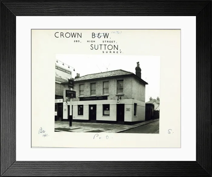 Framed Print : Photograph of Crown PH, Sutton, Surrey Framed Print : Photograph of Crown PH, Sutton, Surrey