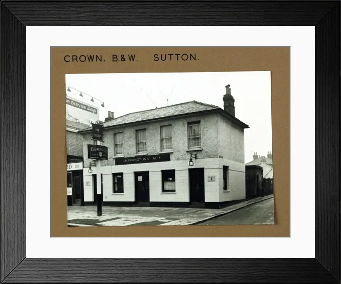 Framed Print : Photograph of Crown PH, Sutton, Surrey Framed Print : Photograph of Crown PH, Sutton, Surrey
