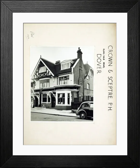 Framed Print : Photograph of Crown & Sceptre PH, Dover, Kent Framed Print : Photograph of Crown & Sceptre PH, Dover, Kent