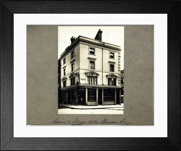 Framed Print : Photograph of Crown & Shears PH, Minories, London Framed Print : Photograph of Crown & Shears PH, Minories, London