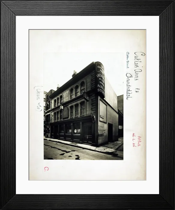 Framed Print : Photograph of Cutlers Arms, Houndsditch, London Framed Print : Photograph of Cutlers Arms, Houndsditch, London