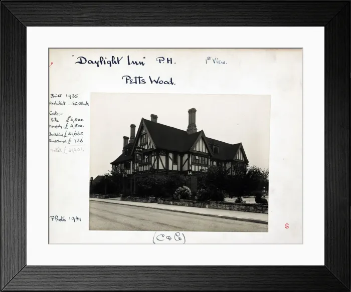 Framed Print : Photograph of Daylight Inn, Petts Wood, Greater London Framed Print : Photograph of Daylight Inn, Petts Wood, Greater London
