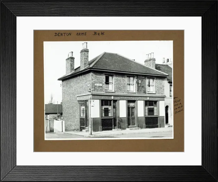 Framed Print : Photograph of Denton Arms, Denton, Kent Framed Print : Photograph of Denton Arms, Denton, Kent
