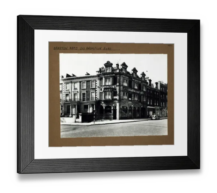 Framed Print : Photograph of Drayton Arms, South Kensington, London Framed Print : Photograph of Drayton Arms, South Kensington, London