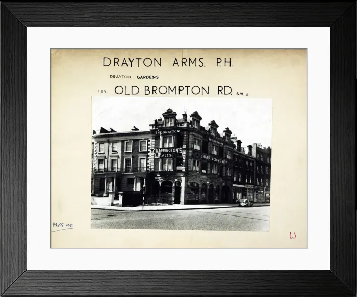 Framed Print : Photograph of Drayton Arms, South Kensington, London Framed Print : Photograph of Drayton Arms, South Kensington, London