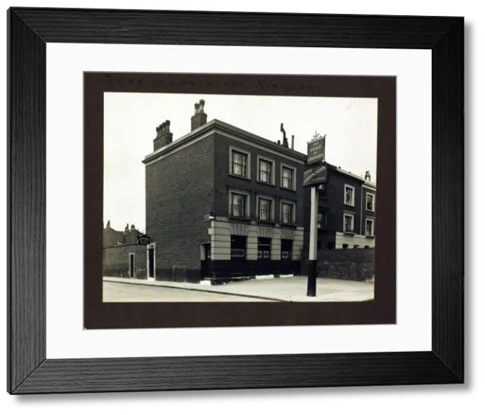 Framed Print : Photograph of Duke Of Lancaster PH, Shoreditch, London Framed Print : Photograph of Duke Of Lancaster PH, Shoreditch, London