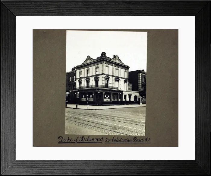 Framed Print : Photograph of Duke Of Richmond PH, Kings Cross, London Framed Print : Photograph of Duke Of Richmond PH, Kings Cross, London