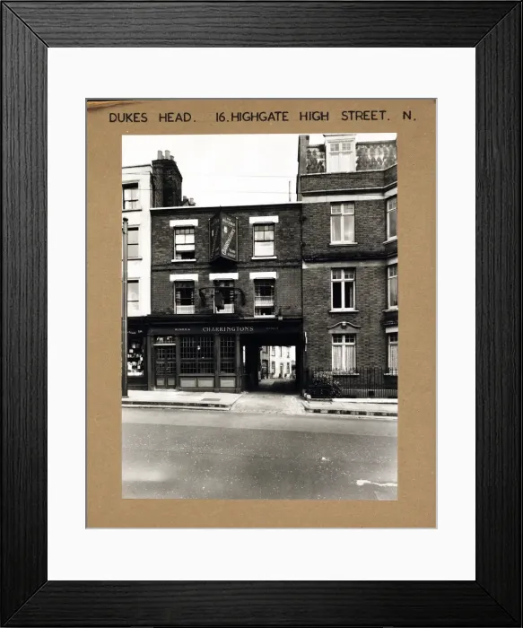 Framed Print : Photograph of Dukes Head PH, Highgate, London Framed Print : Photograph of Dukes Head PH, Highgate, London