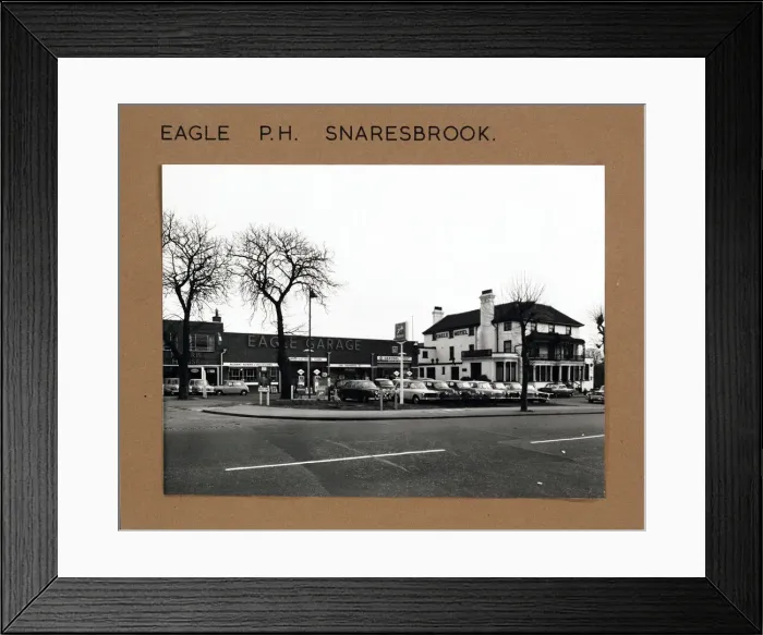 Framed Print : Photograph of Eagle PH, Snaresbrook, London Framed Print : Photograph of Eagle PH, Snaresbrook, London