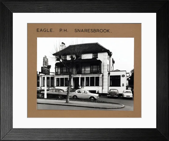 Framed Print : Photograph of Eagle PH, Snaresbrook, London Framed Print : Photograph of Eagle PH, Snaresbrook, London