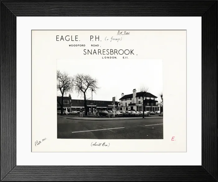 Framed Print : Photograph of Eagle PH, Snaresbrook, London Framed Print : Photograph of Eagle PH, Snaresbrook, London