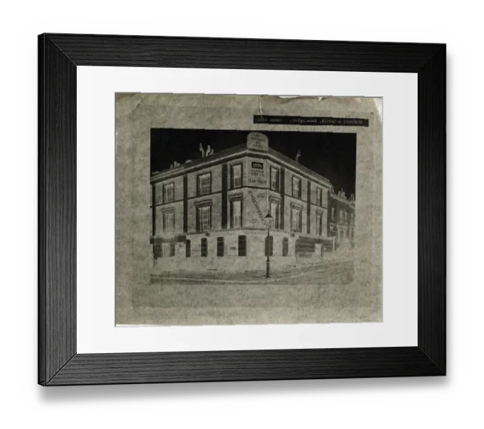 Framed Print : Photograph of Elephant & Castle PH, Kensington, London