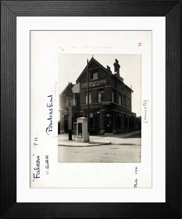 Framed Print : Photograph of Falcon PH, Ponders End, Greater London Framed Print : Photograph of Falcon PH, Ponders End, Greater London