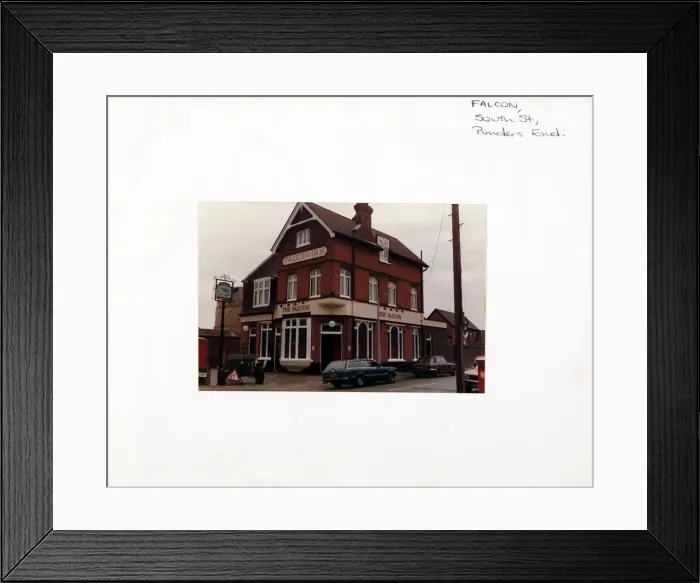 Framed Print : Photograph of Falcon PH, Ponders End, Greater London Framed Print : Photograph of Falcon PH, Ponders End, Greater London