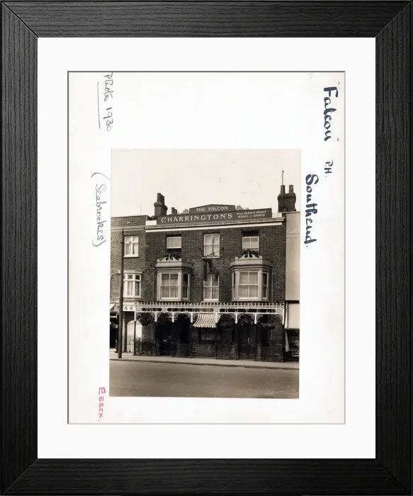 Framed Print : Photograph of Falcon PH, Southend, Essex Framed Print : Photograph of Falcon PH, Southend, Essex