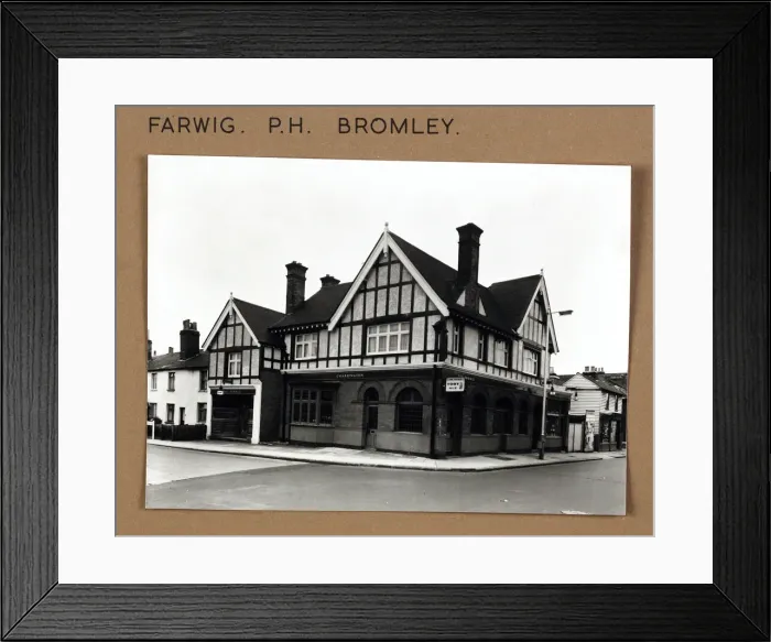 Framed Print : Photograph of Farwig PH, Bromley, Greater London Framed Print : Photograph of Farwig PH, Bromley, Greater London