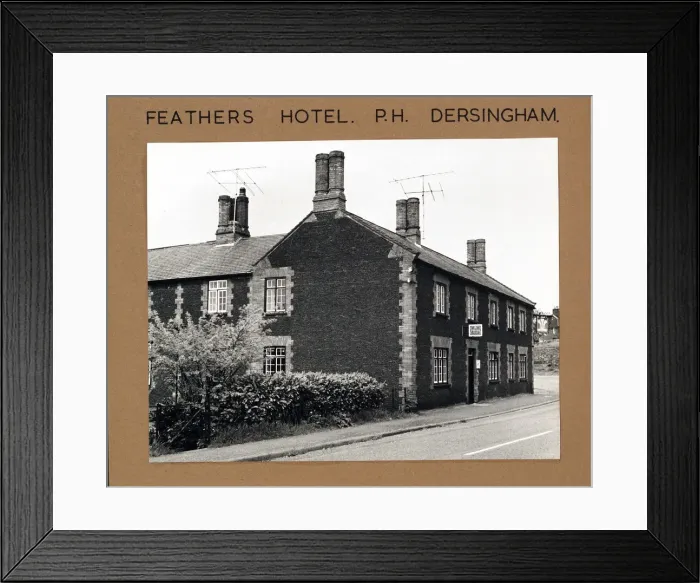 Framed Print : Photograph of Feathers Hotel, Dersingham, Norfolk Framed Print : Photograph of Feathers Hotel, Dersingham, Norfolk