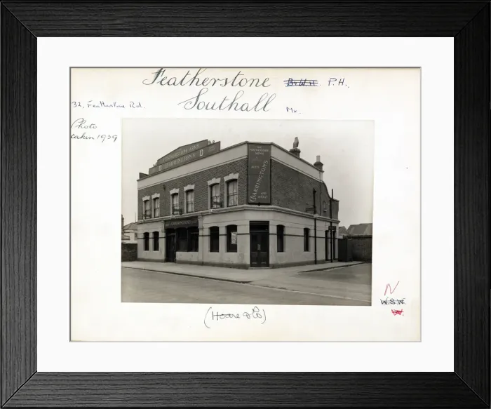 Framed Print : Photograph of Featherstone Arms, Southall, Greater London Framed Print : Photograph of Featherstone Arms, Southall, Greater London