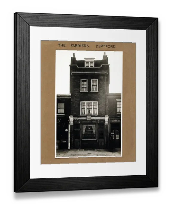 Framed Print : Photograph of Farriers PH, Deptford, London Framed Print : Photograph of Farriers PH, Deptford, London