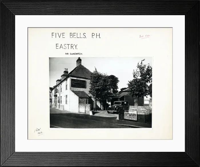 Framed Print : Photograph of Five Bells PH, Eastry, Kent Framed Print : Photograph of Five Bells PH, Eastry, Kent