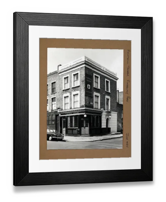 Framed Print : Photograph of Fonthill Tavern, Finsbury Park, London Framed Print : Photograph of Fonthill Tavern, Finsbury Park, London