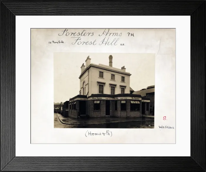 Framed Print : Photograph of Foresters PH, Forest Hill, London Framed Print : Photograph of Foresters PH, Forest Hill, London