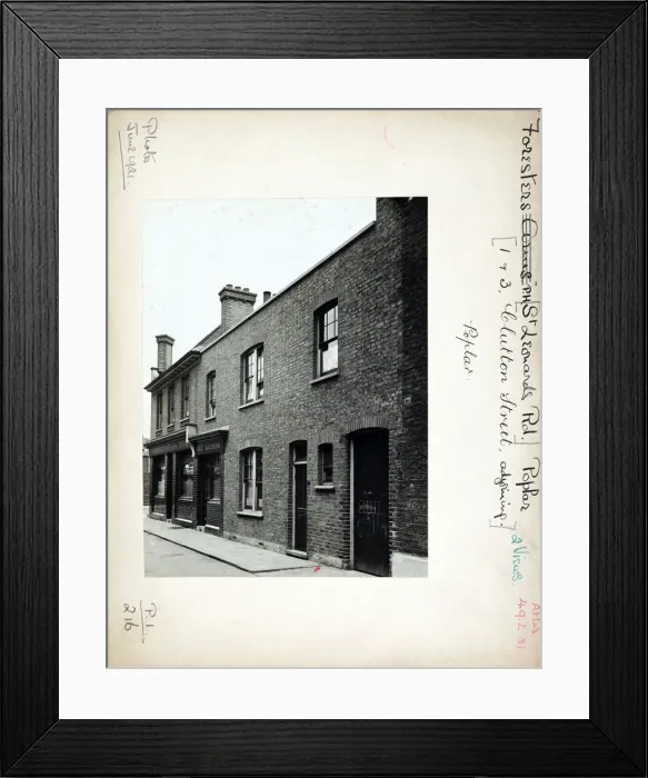 Framed Print : Photograph of Foresters Arms, Poplar, London Framed Print : Photograph of Foresters Arms, Poplar, London