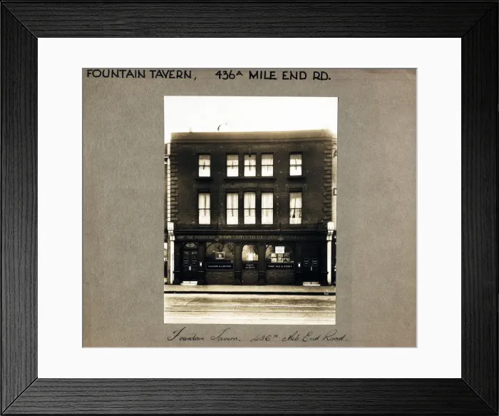 Framed Print : Photograph of Fountain PH, Mile End (Old), London Framed Print : Photograph of Fountain PH, Mile End (Old), London