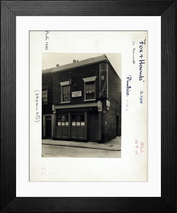 Framed Print : Photograph of Fox & Hounds PH, Pimlico, London Framed Print : Photograph of Fox & Hounds PH, Pimlico, London