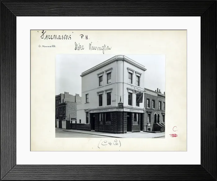 Framed Print : Photograph of Freemasons PH, Stoke Newington, London Framed Print : Photograph of Freemasons PH, Stoke Newington, London