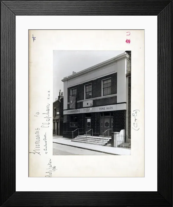 Framed Print : Photograph of Freemasons Arms, Clapham, London Framed Print : Photograph of Freemasons Arms, Clapham, London