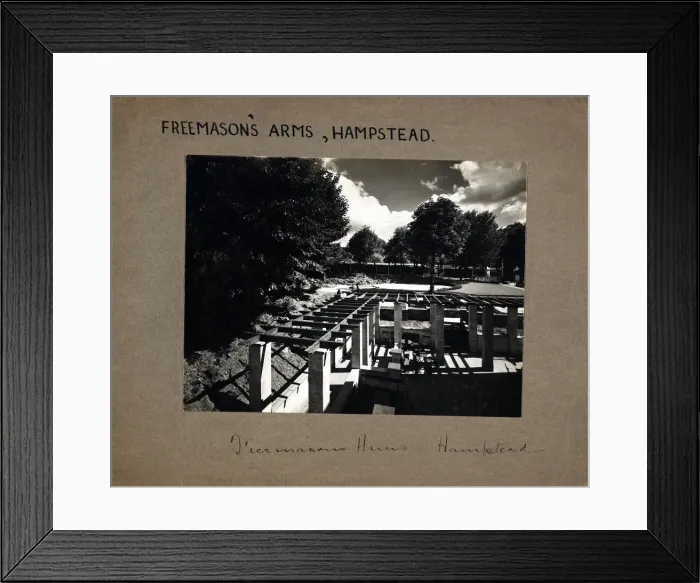 Framed Print : Photograph of Freemasons Arms, Hampstead (New), London Framed Print : Photograph of Freemasons Arms, Hampstead (New), London