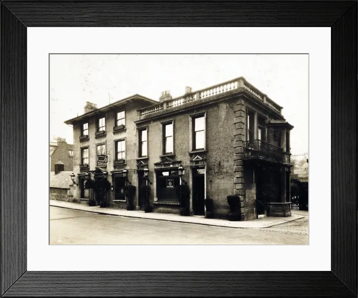 Framed Print : Photograph of Freemasons Arms, Hampstead (Old), London Framed Print : Photograph of Freemasons Arms, Hampstead (Old), London