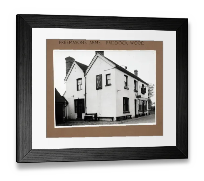 Framed Print : Photograph of Freemasons Arms, Paddock Wood, Kent Framed Print : Photograph of Freemasons Arms, Paddock Wood, Kent