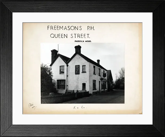 Framed Print : Photograph of Freemasons Arms, Paddock Wood, Kent Framed Print : Photograph of Freemasons Arms, Paddock Wood, Kent