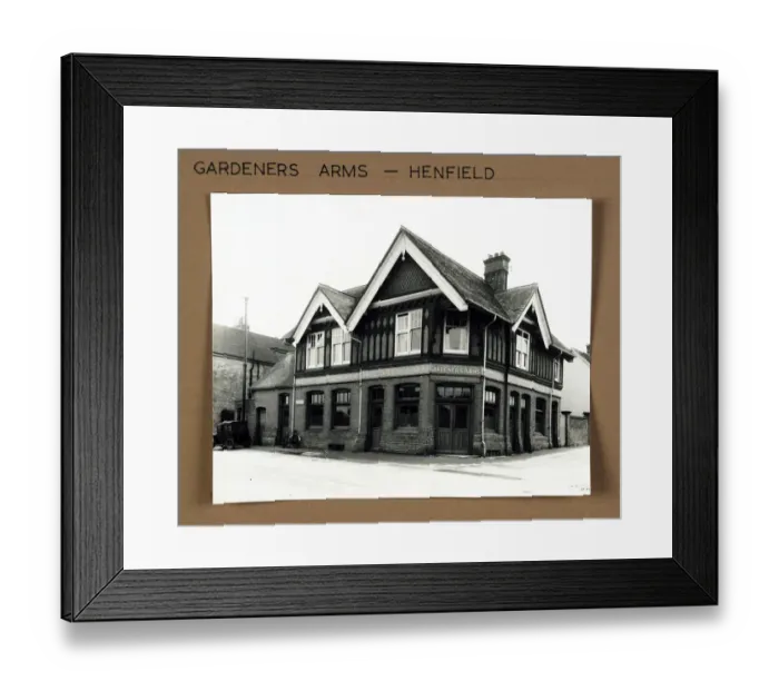 Framed Print : Photograph of Gardeners Arms, Henfield, Sussex Framed Print : Photograph of Gardeners Arms, Henfield, Sussex