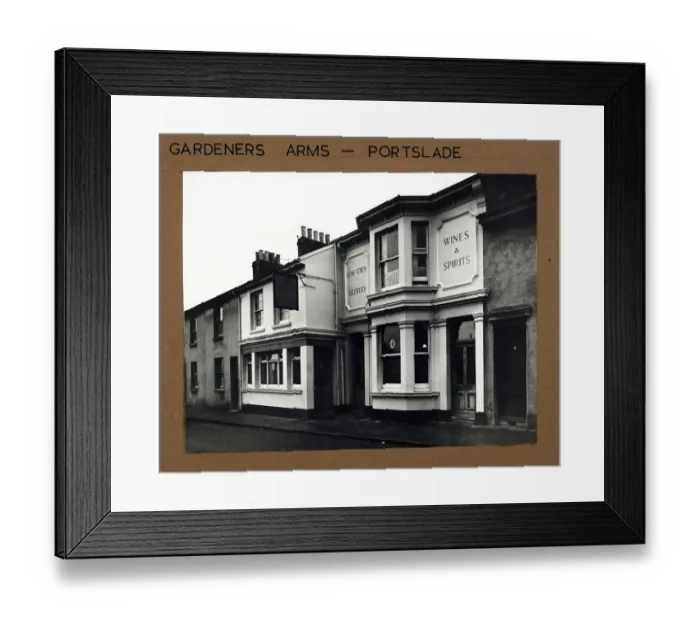 Framed Print : Photograph of Gardeners Arms, Portslade, Sussex