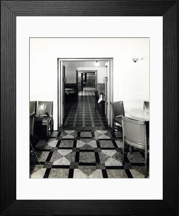 Framed Print : Photograph of George PH, Fenchurch Street, London Framed Print : Photograph of George PH, Fenchurch Street, London